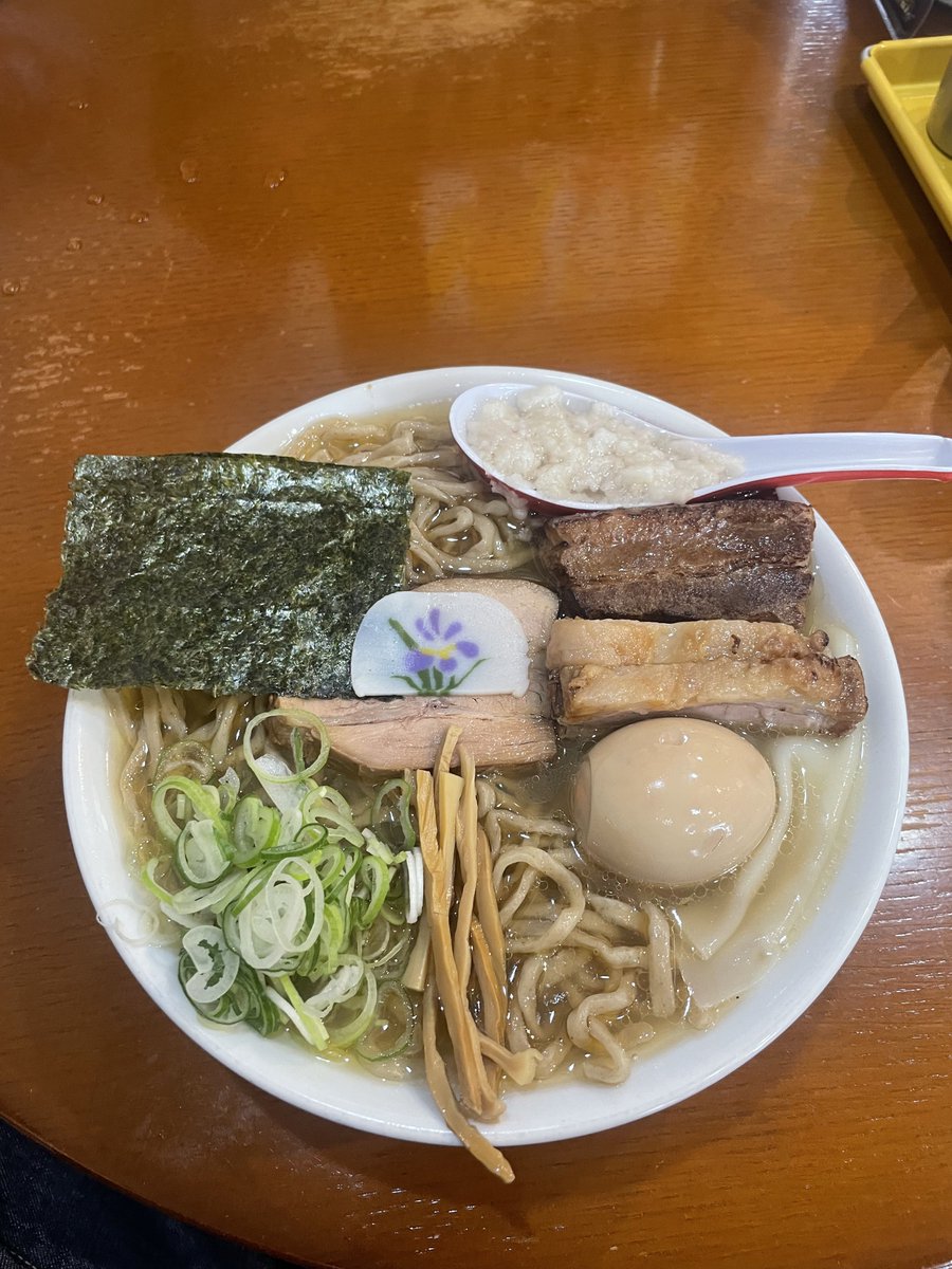 hidebuyama's tweet photo. 久しぶりの月曜麺活
もちろん、ラーメン金子さんへ
セ○さん、小上がり相席
ありがとうございます🙇
楽しかったっす🤩

中華そば豚１UP煮たまご蓮華あぶら
今日のスープも麺も豚さんも煮たまごも
もちろん絶品😋
ご馳走様でした🙏 https://t.co/6swNMWBzoK