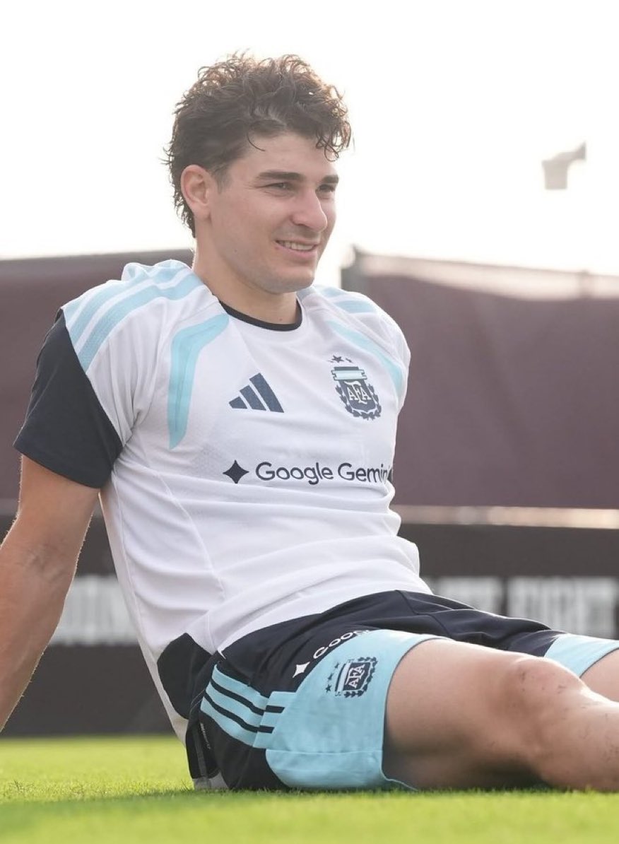 TeamAlvarezFR's tweet photo. End of training 🥵 https://t.co/0cYcR4p8qV