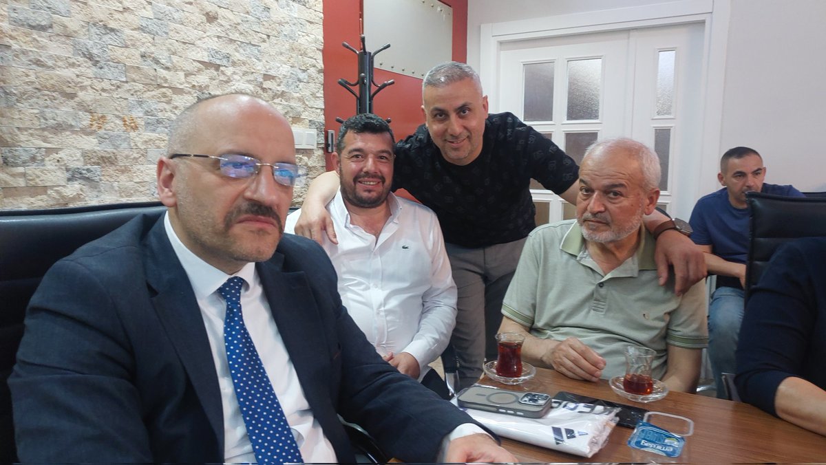iskudef's tweet photo. Misafirperverliğinden ve nezaketinden dolayı Sn. Ekrem Sarısoy'a ve yönetim kurulu üyelerine teşekkür eder, çalışmalarında başarılar dileriz.

#İSKÜDEF #EkremSarısoy
#istanbulküçükçekmecederneklerfederasyonu #küçükçekmecederneklerfederasyonu #BayramErdem #MHP https://t.co/WuAkLx6prm