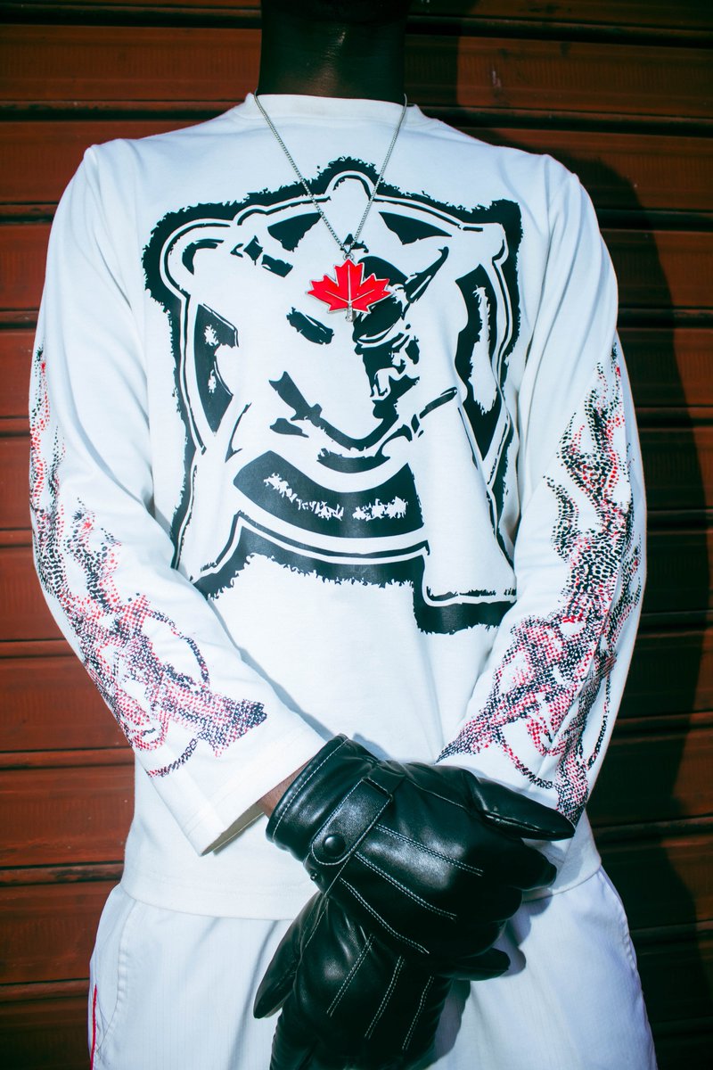 asteroidsb_'s tweet photo. @primeriesafrica ASTEROID LONGSLEEVE A TEE 
🛸🛸 https://t.co/1B2T4wU27C