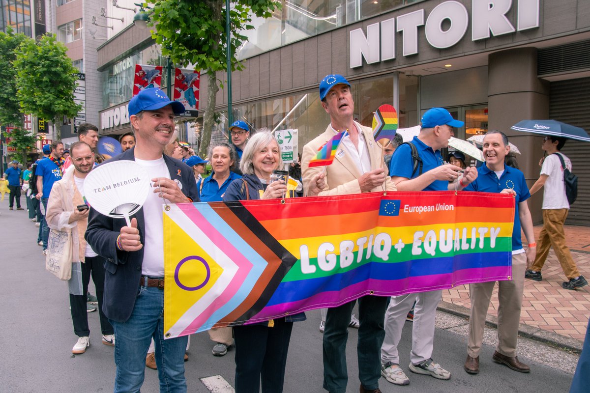 ambafrancejp's tweet photo. La France était à la #TokyoPride2026 ce week-end ! ✨

Pleinement mobilisés pour la cause, l’Ambassadrice et plusieurs diplomates français ont participé à la marche des fiertés de Tokyo, la Tokyo Rainbow Pride 🌈

Un moment de célébration, de visibilité et d’échanges, qui rappelle l’importance du respect de la diversité et de la lutte contre toutes les formes de discrimination.
