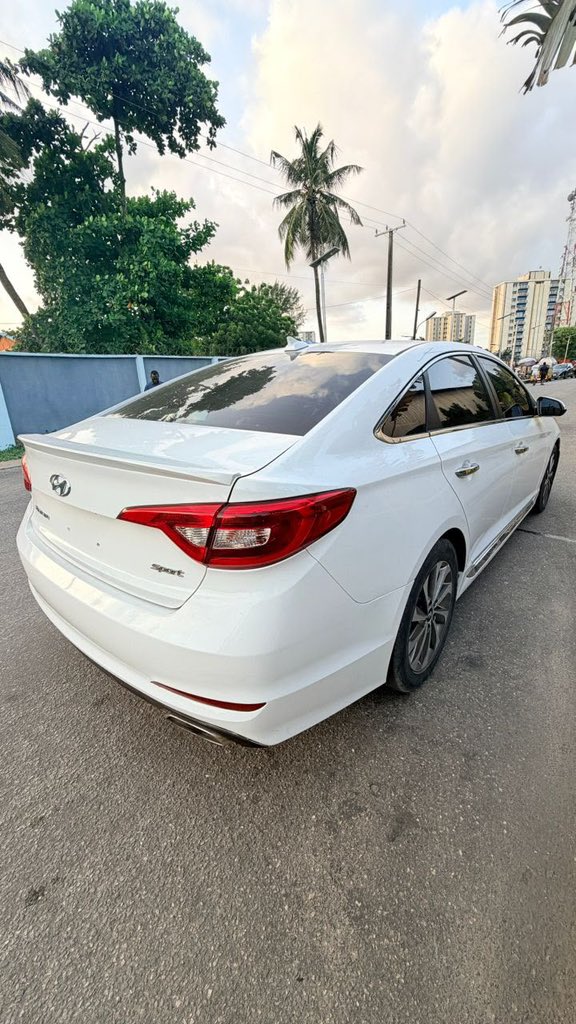 MayorAutos016's tweet photo. *foreign used 2017 Hyundai Sonata sport  2026 entry 

🔷Sharp first body
🔷No Checklight
🔷Thumbstart
🔷Factory navigation Screen
🔷reverse camera
🔷Untouched Mileage
🔷Blindspot Monitor 
🔷parking sensor

Price:13M 

WhatsApp/Call:08052765568

Location:Surulere https://t.co/axuki7rrzt
