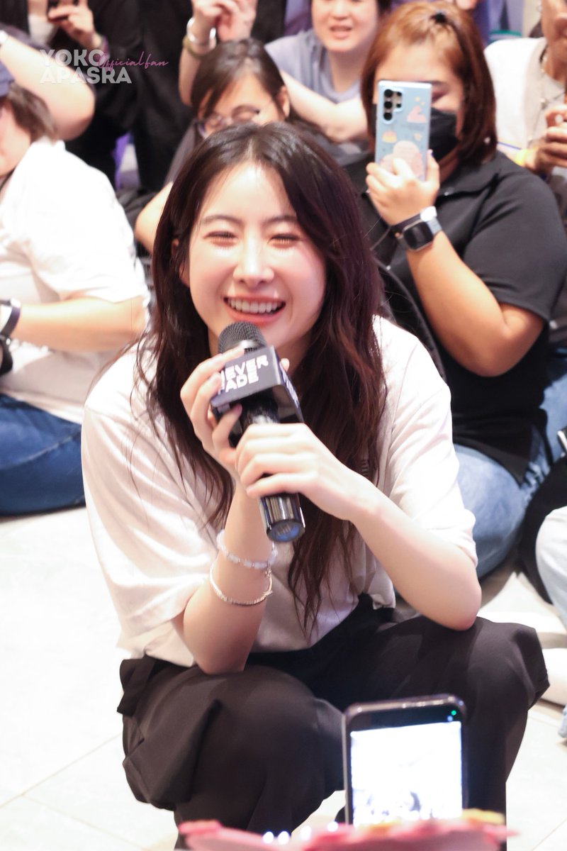 YokoFanclub's tweet photo. เดินต่อไปข้างหน้าให้ไกลเลยนะ พวกเราจะคอยเป็นกำลังใจให้เสมอ 🤍

Keep going forward and shine your way. We’ll always be cheering for you. 🤍

@Yoko_apasra

#YokoApasra 
#โยโกะอาภัสรา https://t.co/5Q5FGEMkwS