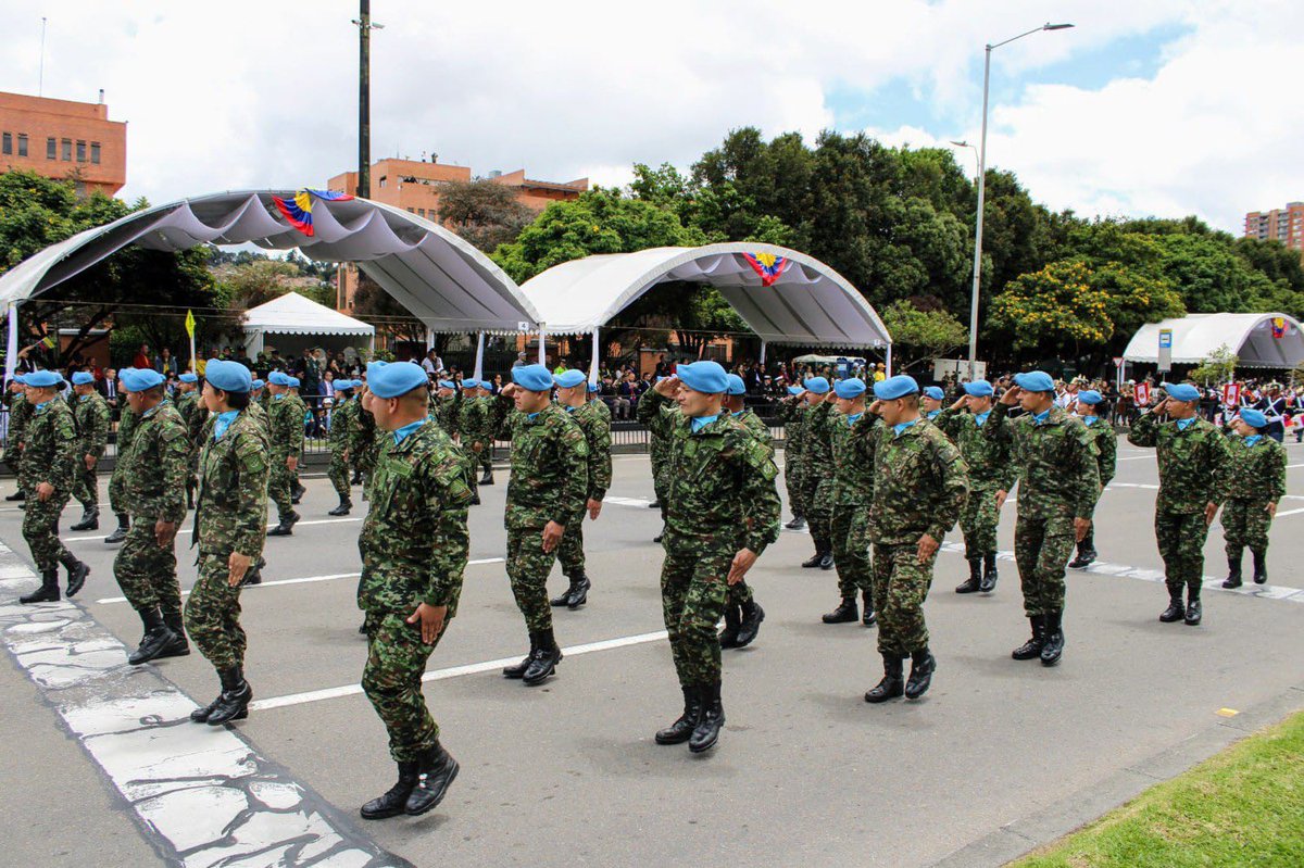 ejercito_cedoc's tweet photo. #SabíasQue el Comando de Educación y Doctrina cuenta con un Centro de Misiones Internacionales y Acción Integral #Cemai, referente estratégico en la proyección de #Colombia ante el mundo.
¿Conoces el significado de nuestra boina azul?
#EducaciónMilitar https://t.co/0oHHxFyevS