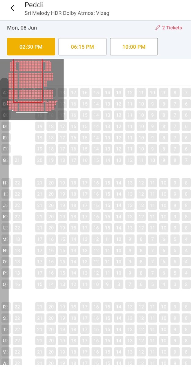 TeamRC_Vizag's tweet photo. Monday roju ee range batting eee madya kalam lo ye cinema ki chudaledhu(With High Ticket Prices)

Peak Peak Batting @AlwaysRamCharan 
Matinees Full on Fire Mode 🔥🔥🙏🙏

#PEDDI https://t.co/bCXewqhC1N