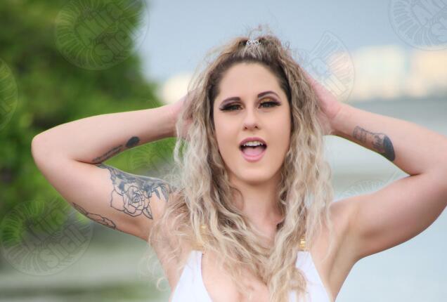 AkiraXXShell's tweet photo. FREE preview: White Bikini At The Beach 🏖️ https://t.co/UM4WXPAH1t #realloyalfans https://t.co/rxYtb36hvG