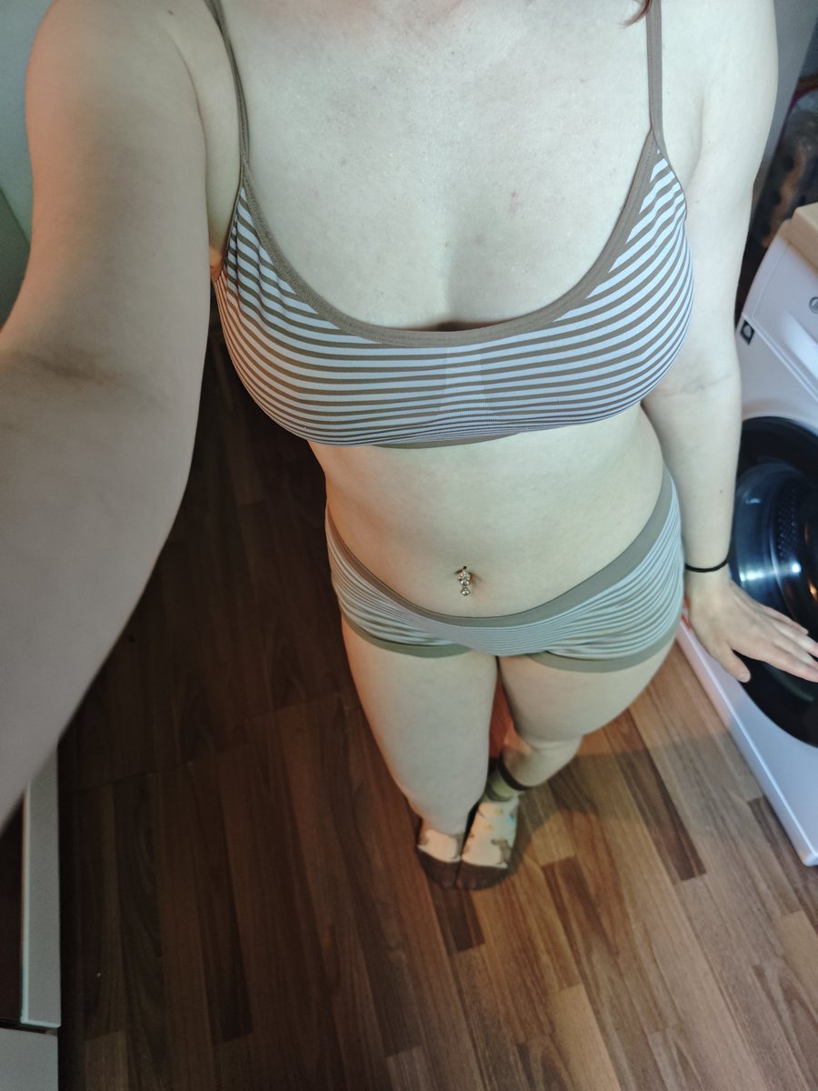 qtBellx's tweet photo. I wanna force someone to do my favorite tasks 😋
They're extremely cruel and disgusting btw HAHAHAHA https://t.co/0TfLuYoK9O