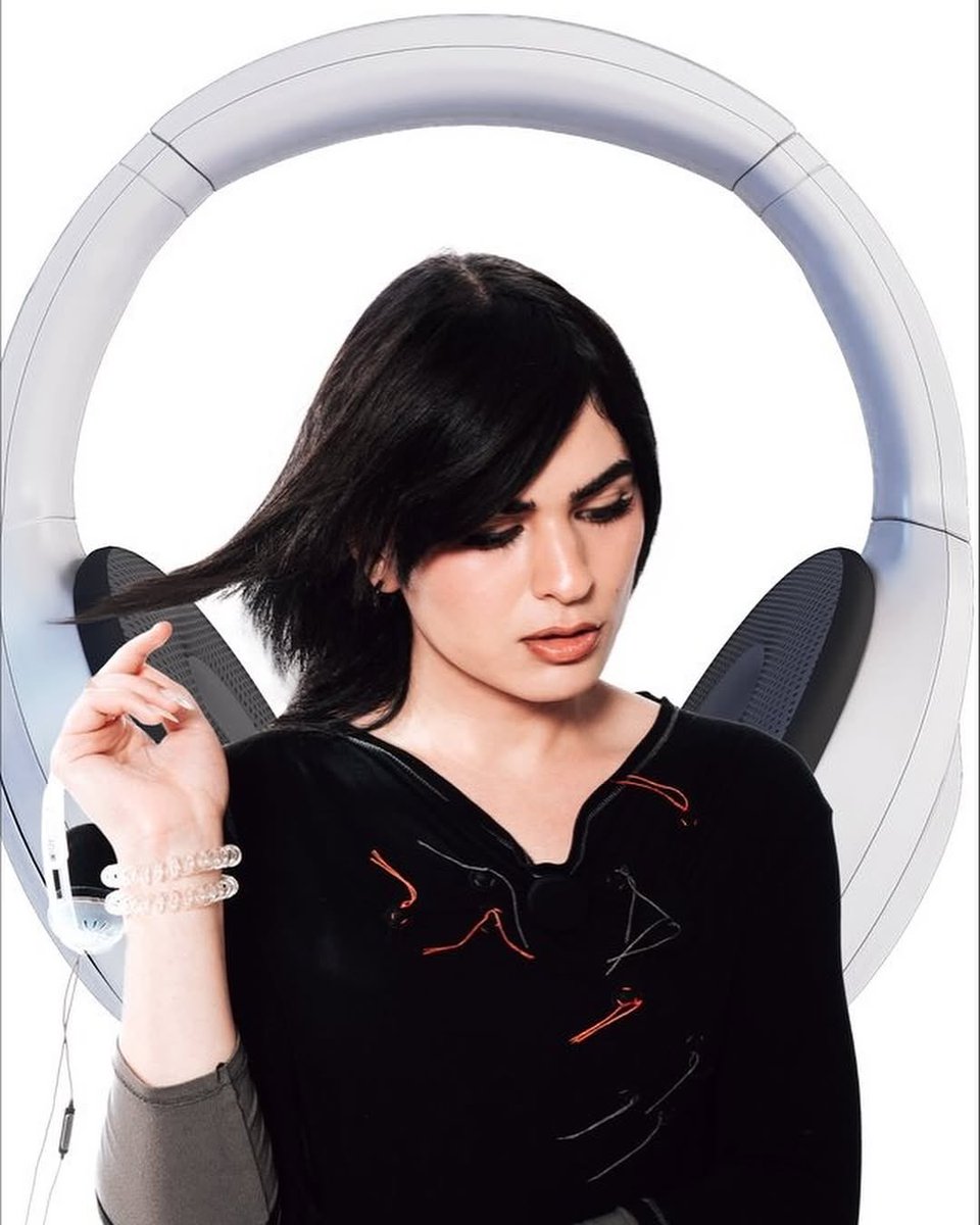 xcx source tweet media