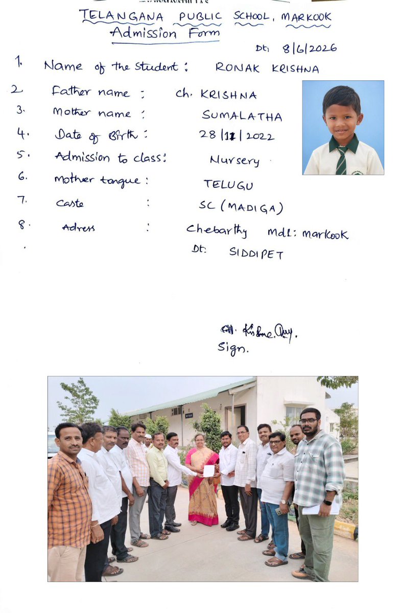 Collector_SDPT's tweet photo. 1st Admission in Telangana Public School Markook mandal. @CS_Telangana @TelanganaCMO @Ponnam_INC @RJDSEHYDERABAD #telanganapublicschool https://t.co/po6v5LNprQ