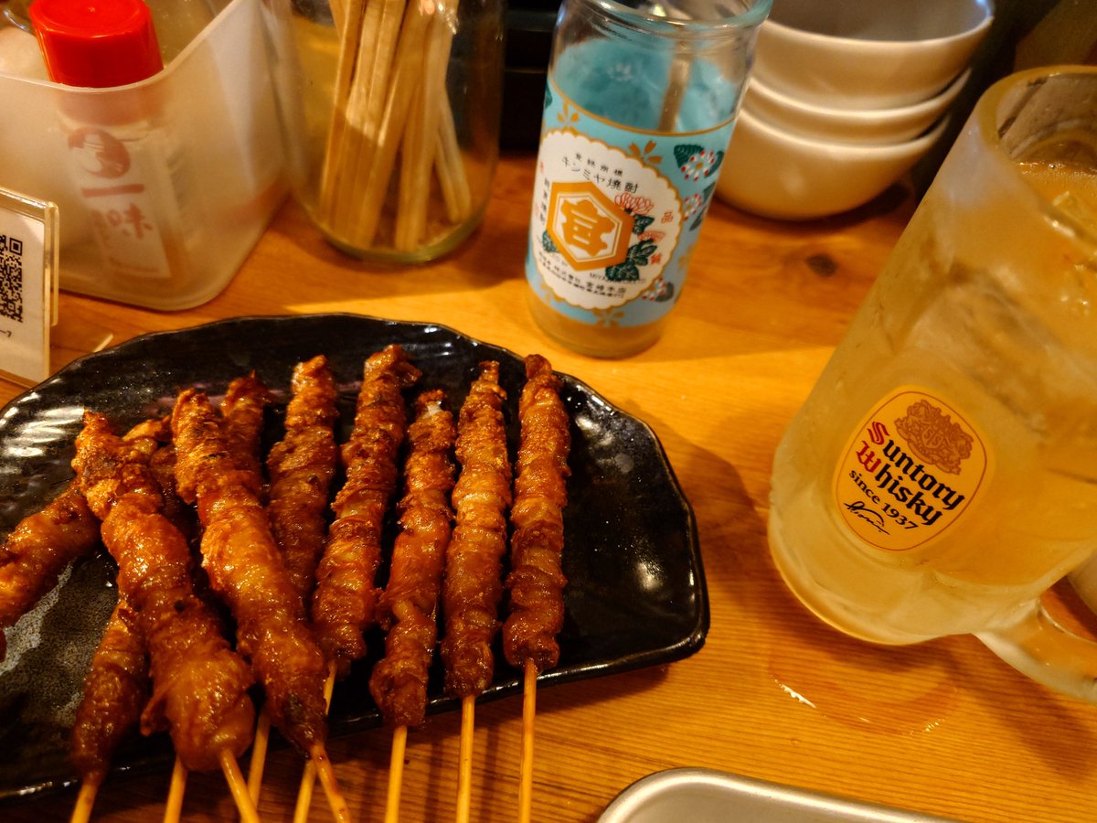pen_sta's tweet photo. とりかわ無限に食べられるし、流れで屋台も初めて行ったわ〜 https://t.co/I6sjIPjayI