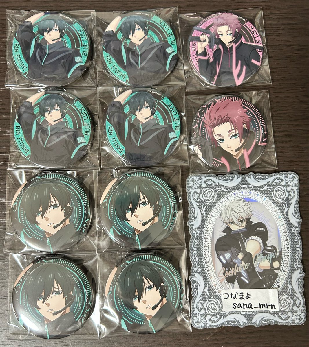 sana_mrn's tweet photo. 交換買取譲渡】ブルーロック　ブルロ　ファボテリア　バーチャルバトル
譲)蜂楽、凛⭐︎、千切、冴⭐︎、氷織、愛空、士道、定価
求)
缶バッジ、アクスタ→凪、定価
ピック→凪、玲王
⭐︎は交換のみ
都内手渡し、郵送可 https://t.co/hGugiddzDx