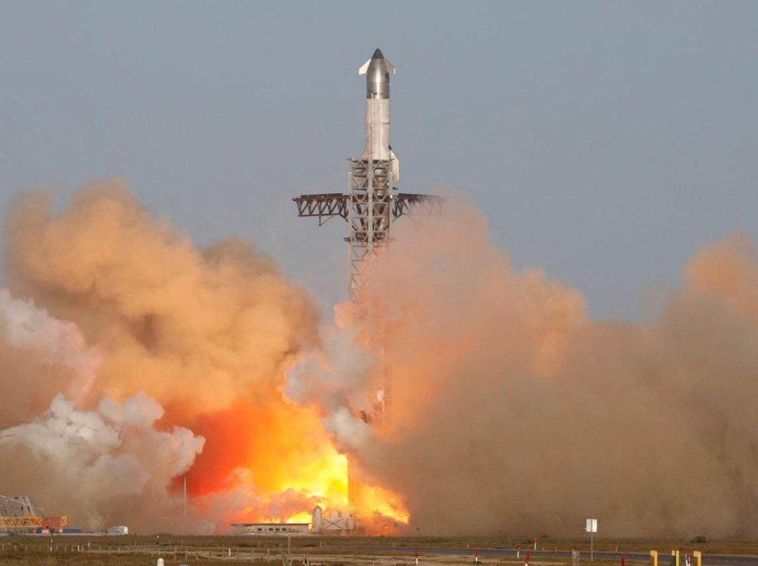 Mratalbusiness's tweet photo. Imagine losing billions of dollars and still having people fight for a chance to buy your stock.
That's not normal.
That's SpaceX. https://t.co/occ1iiyJLG