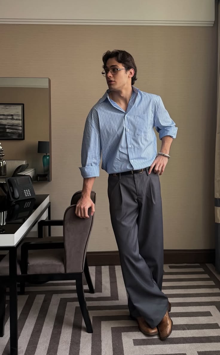 MensFashionGeek's tweet photo. Mondays just hit differently, when the fits is right. https://t.co/Dw9QLvXsOc