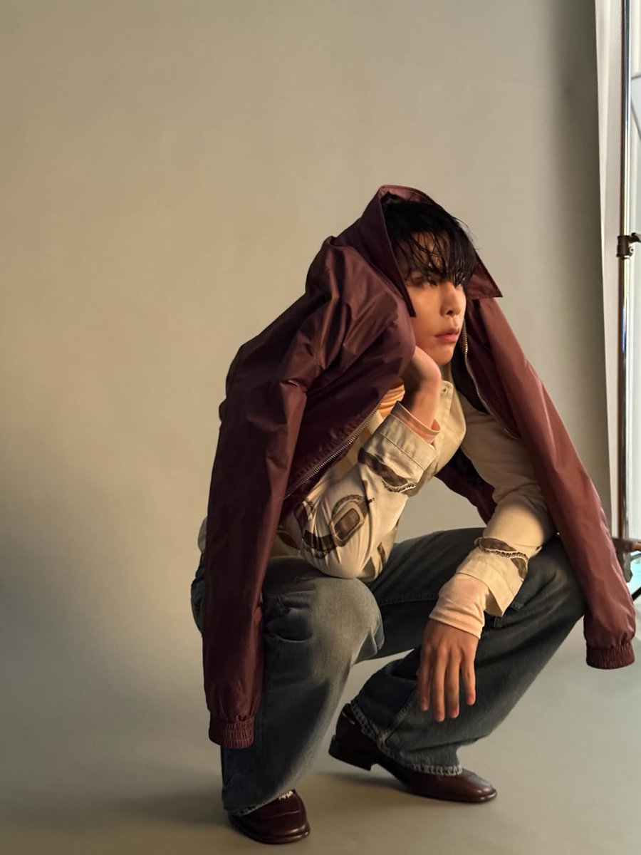 jsuhsource's tweet photo. 260608 - johnnyjsuh instagram post update (1/4)

“✈️”

#JOHNNY #쟈니 https://t.co/7ejIeyZYWT