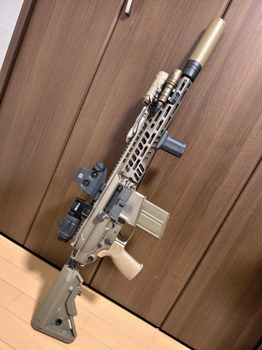 una_tron's tweet photo. ふぅ…
色々とトラブルあったけど…
でけたー
#XM7
#APFG
#SIG https://t.co/KAgheL8NK5