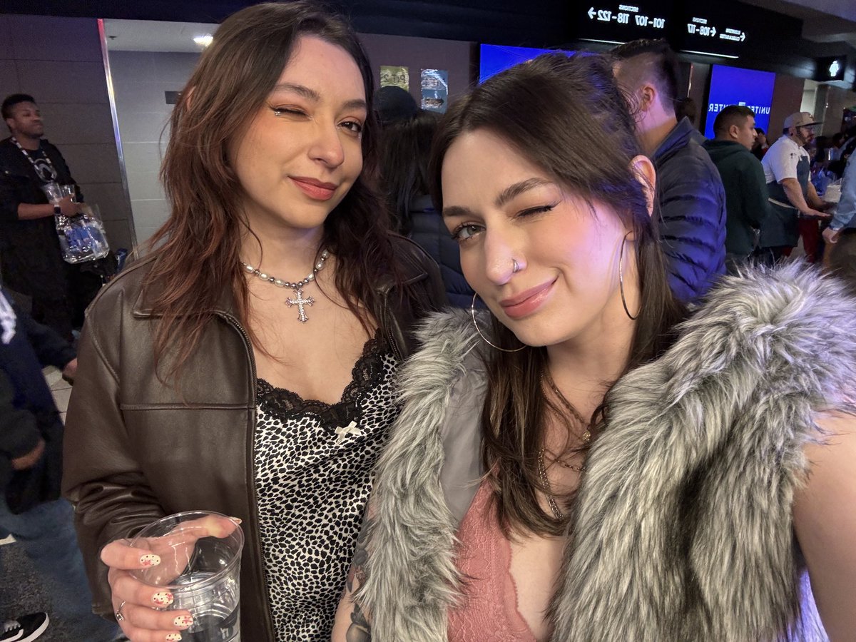 cherrynotespod's tweet photo. HAPPY NATIONAL BEST FRIENDS DAY FROM YOUR FAVORITE PODCASTERS 🤩 https://t.co/h4YbFJzuQ3