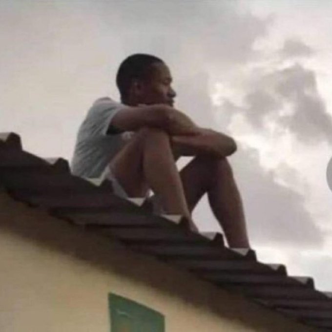 king_colli93491's tweet photo. When u greet the LC1 chairman without kneeling in Buganda🌚😂😂🚮🙌👀 https://t.co/k7crMElOqr