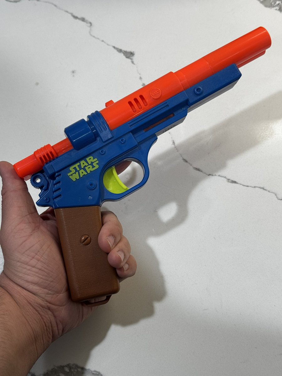 Heavy_Mando's tweet photo. Good find at Walmart https://t.co/Yl85gibUVl