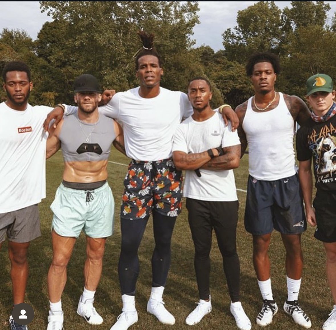 PatsGlobal's tweet photo. 2020 was a fever dream for the #Patriots 😭😭😭😭😭 https://t.co/cktGLszZyp