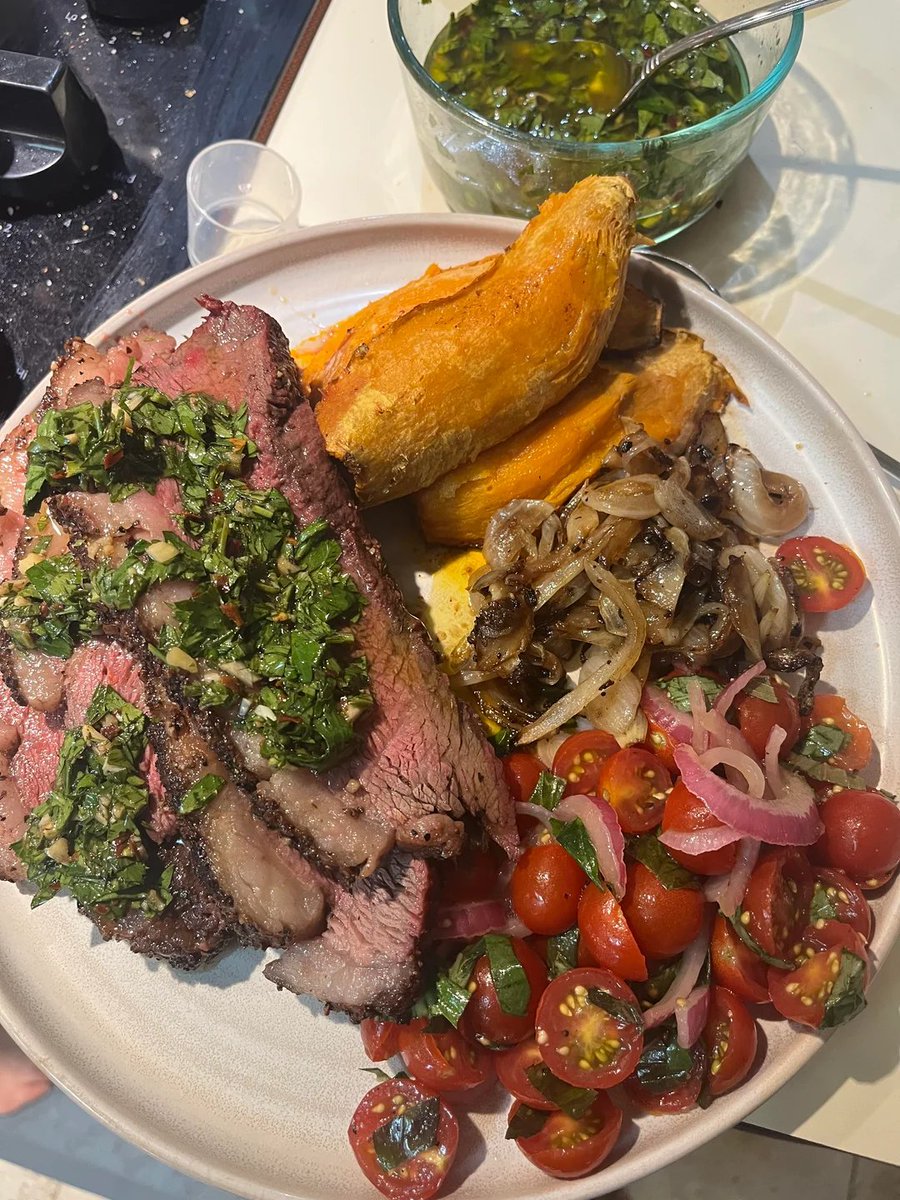 WillToWin123's tweet photo. How did I do for my first picanha and chimichurri? Do you think I should have rendered the fat cap a little more? https://t.co/kZJwZoZEvr