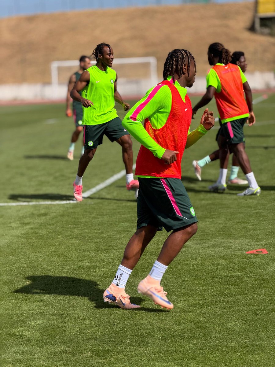OfficialCFM951's tweet photo. The Super Eagles held a training session ahead of the international friendly against Portugal national football team with 22 players took part in the session as Igoh Ogbu remains in camp as well. https://t.co/rbfi5py4wO