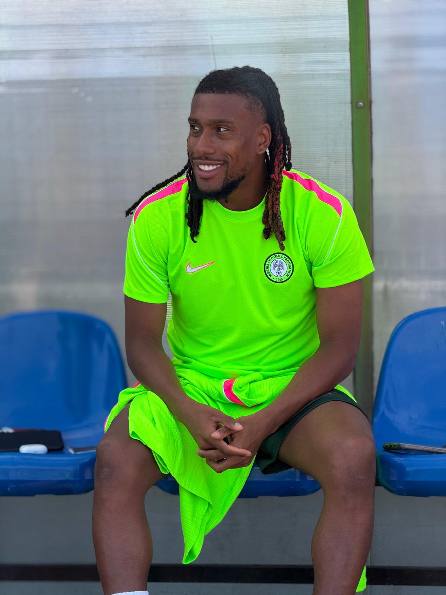 OfficialCFM951's tweet photo. The Super Eagles held a training session ahead of the international friendly against Portugal national football team with 22 players took part in the session as Igoh Ogbu remains in camp as well. https://t.co/rbfi5py4wO