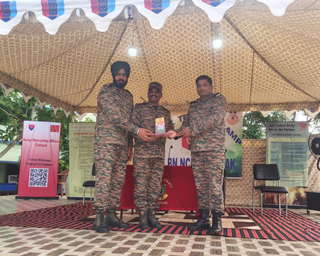 utkalpride's tweet photo. 🇮🇳✨ INSPIRING FUTURE WARRIORS: NCC CADETS EXPLORE CAREER AVENUES IN THE ARMED FORCES ✨🇮🇳

🇮🇳🎖️ A highly motivating lecture on “Avenues to Join the Armed Forces” was conducted for NCC cadets of 7 Odisha Bn NCC undergoing CATC at Govt SSD High School, Dahpaniya, Bhadrak on 09 Jun 2026, by the Army Recruitment Office, Cuttack.

📌 Key Highlights:
🔹 Cadets received firsthand guidance on various entry schemes including NDA, CDS, AFCAT, Agniveer, and SSC Tech for the Army, Navy & Air Force.
🔹 Detailed insights were shared on eligibility criteria, educational qualifications, age requirements, physical standards, and selection procedures, supported by practical examples.
🔹 The significance of Officer Like Qualities (OLQs), SSB preparation, and the advantages of holding an NCC ‘C’ Certificate were emphasized.
🔹 An engaging interactive session enabled cadets to clarify doubts regarding written examinations, medical standards, training, and long-term career progression in the Armed Forces.

💪🌟 The session inspired and motivated nearly 500 NCC cadets to consider serving the nation as officers and soldiers in the Armed Forces.

🎯 Impact: Direct interaction with recruitment experts significantly enhanced awareness, confidence, and aspirations among rural and tribal cadets attending the camp, encouraging them to pursue a rewarding career in uniform and contribute to nation-building.

🇮🇳 “Dream Big, Serve the Nation, Lead with Honour.” 🇮🇳

#NCC #7OdishaBnNCC #CATC2026 #IndianArmy #JoinIndianArmy #ArmedForcesCareer #YouthEmpowerment #NationFirst #SSB #NDA #CDS #AFCAT #Agniveer #MilitaryCareer #Bhadrak #Odisha #ArmyRecruitmentOffice #FutureOfficers #ViksitBharat #UnityAndDiscipline