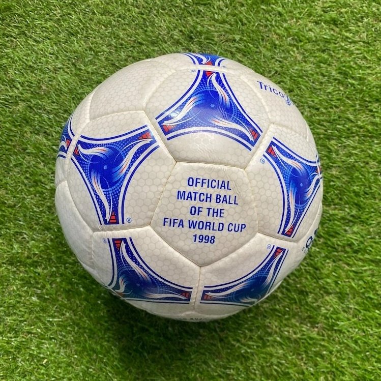 90sfootball's tweet photo. What a ball! https://t.co/adUpavF7MS