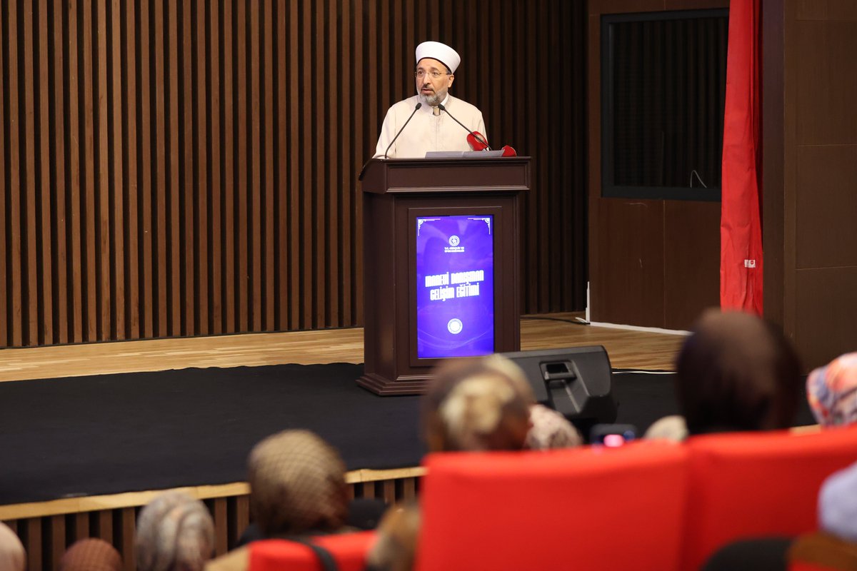 diyanetbasin's tweet photo. Diyanet İşleri Başkanı Prof. Dr. Safi Arpaguş, İstanbul’da düzenlenen “GSB Gençlik Merkezlerinde Manevi Danışmanlık Yapanlara Yönelik Eğitim” programına katıldı.

https://t.co/UWzUy2jjVg https://t.co/SSwuimbVP9