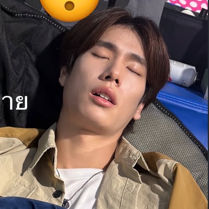 phuwinful's tweet photo. his bunny teeth peek out https://t.co/UotDMrXIpS