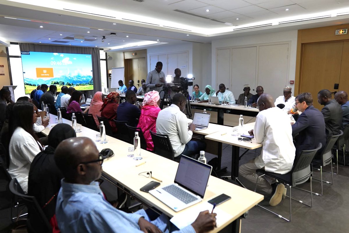 WFP_Senegal's tweet photo. #Hapenning_Now à Dakar ! 🍚🌾
Atelier de restitution d'#études sur le renforcement du #riz et la révision de la feuille de route national. 
Un cadre d’échange et de concertation entre les parties prenantes de 2 jours initié par le @WFP_Senegal et le #COSFAM.
 @mincom_sn https://t.co/z5OphJ1agn