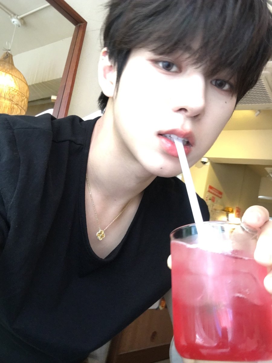 jinhyukluvr's tweet photo. 히잉🥹🥹 https://t.co/Ven1h8nts5