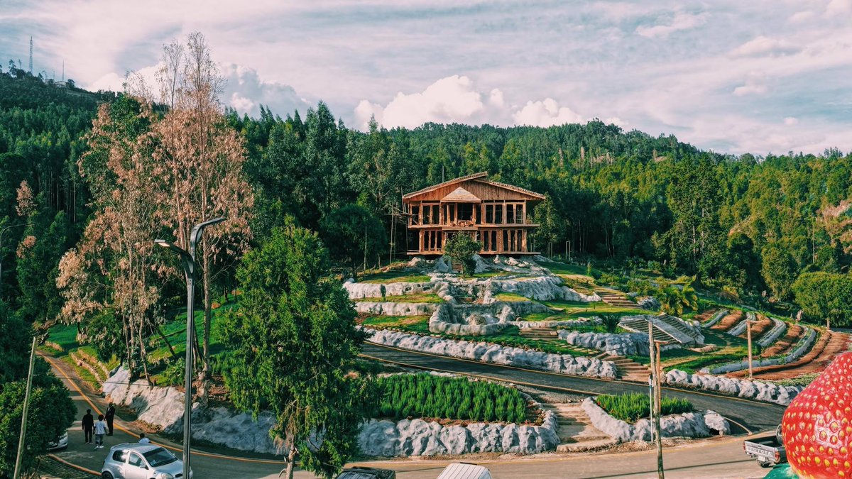 dessalegnmanaye's tweet photo. #AddisAbaba's Riverside Development isn't just beautification — it's full-scale urban transformation.
From Entoto to Peacock and Entoto–Kebena, green corridors, walkways, recreation &amp; commercial spaces now stretch ...
#Ethopia
@AbiyAhmedAli @AmbNebiatG @BerhanuTsegaye https://t.co/cZ2mAMyQ9P