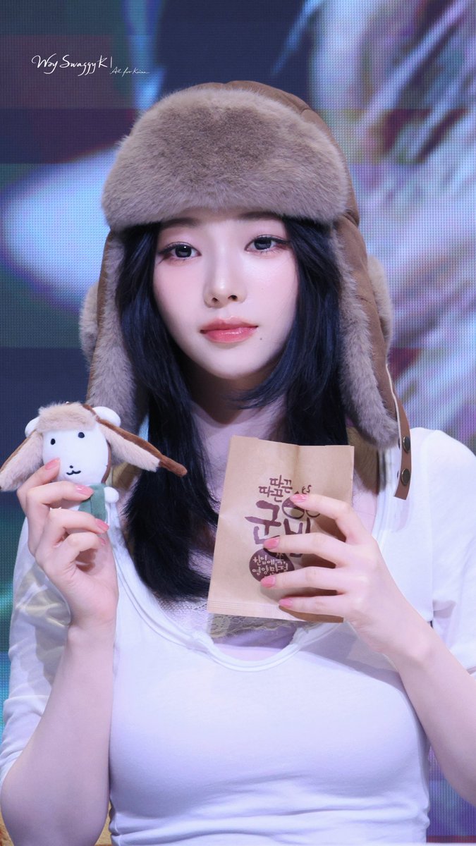 WxySwaggyK's tweet photo. 260607 SW
#aespa #에스파 
#Karina #카리나 #劉知珉 #カリナ #柳智敏 https://t.co/Fls7XCfTZU