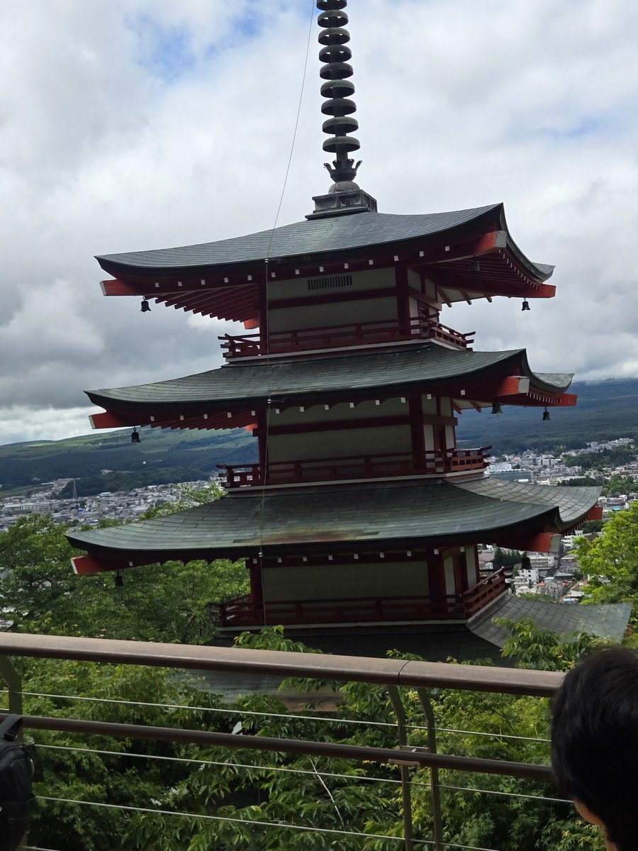 Horizon528's tweet photo. Today was a more nature centric day. Went to the areas around Mt.Fuji even though it was cloudy and the mountain was hiding https://t.co/rBNle5P4Mp