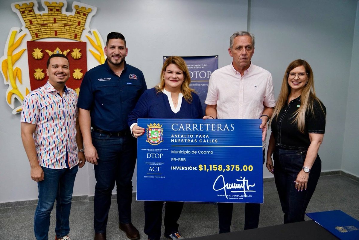 DTOP's tweet photo. @DTOP  fortalece infraestructura vial en Coamo y Santa Isabel
@MunCoamo  repavimentación de la PR555 con inversión $1.1 M
Santa Isabel, acuerdo para labores de mantenimiento en carreteras estatales, $193,797.22, adicional a convenio de repavimentación firmado 
@gobiernodepr https://t.co/G63s2euHoL