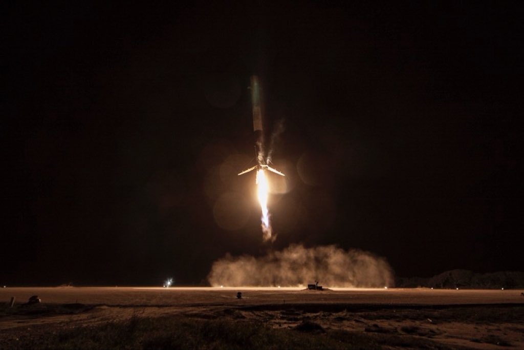 Thevictoria76's tweet photo. 🚀 Historic Milestone! Falcon 9 booster B1067 just completed its record-breaking 35th flight and landed perfectly on “A Shortfall of Gravitas.
No orbital-class booster on Earth has ever achieved this. Incredible engineering &amp; reusability by SpaceX! 🇺🇸🔥 https://t.co/47TzdvM5us