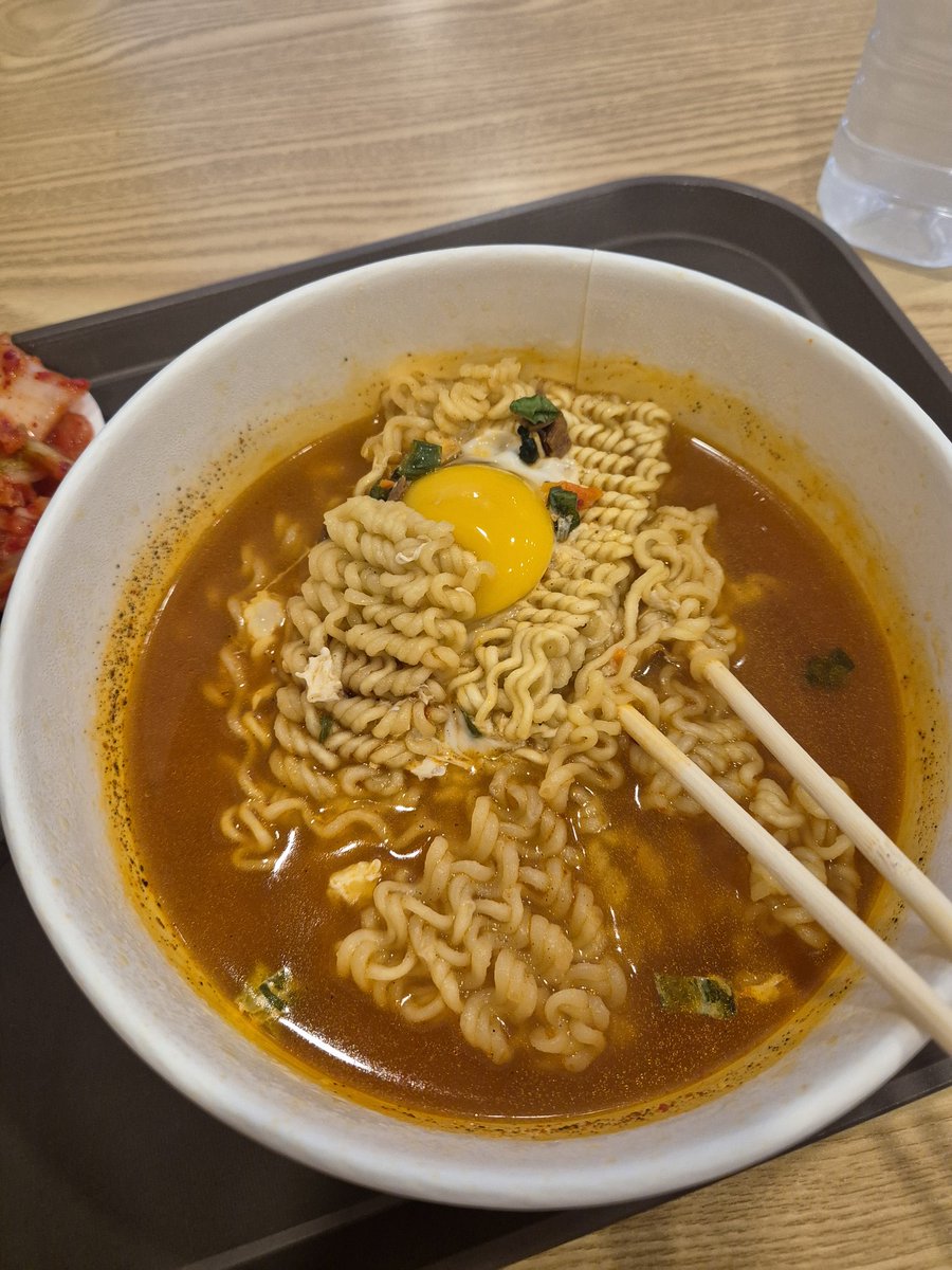 MKB_HN's tweet photo. 건망증이 도져서 락커키를 탈의실에 두고 다니는 불상사가 생기긴 했지만
혼찜방 https://t.co/OVAHllRKxm