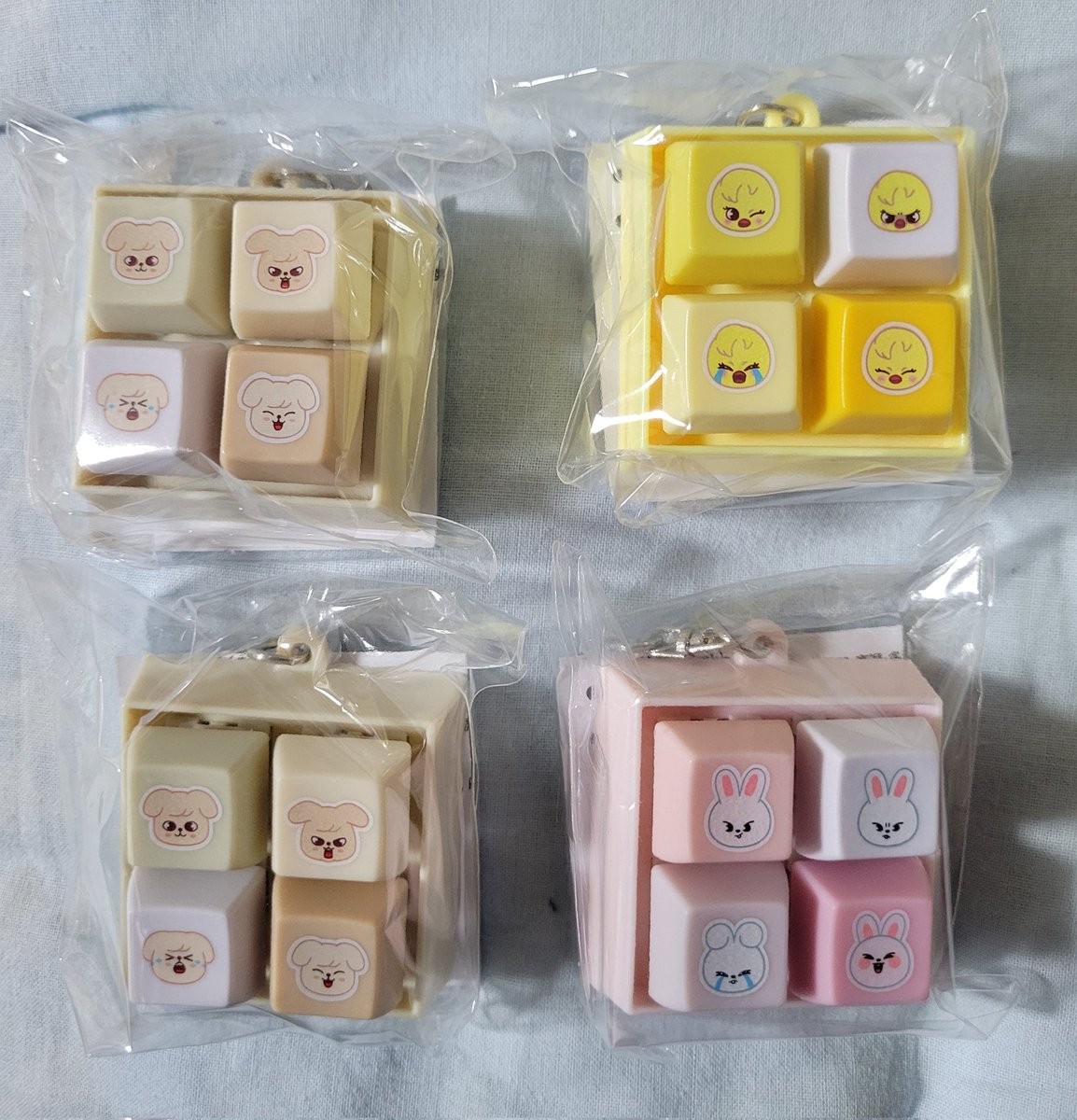 heyday_09's tweet photo. stray kids スキズ SKZOO オンラインくじ 交換

【譲】画像1〜3枚目

【求】ウルフチャン(チャーム)

郵送または札幌手渡し。
複数:1でも交換可能です。条件合う方いらっしゃいましたらよろしくお願いします。 https://t.co/5lgZ089lCN