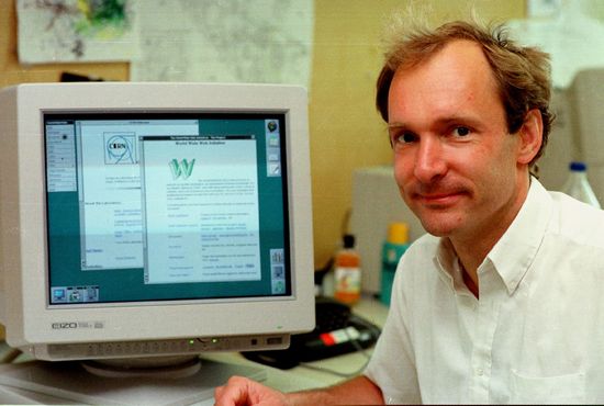 WebDesignMuseum's tweet photo. Happy 71st Birthday, Tim Berners-Lee, the inventor of the World Wide Web! https://t.co/a37v5UDs7B