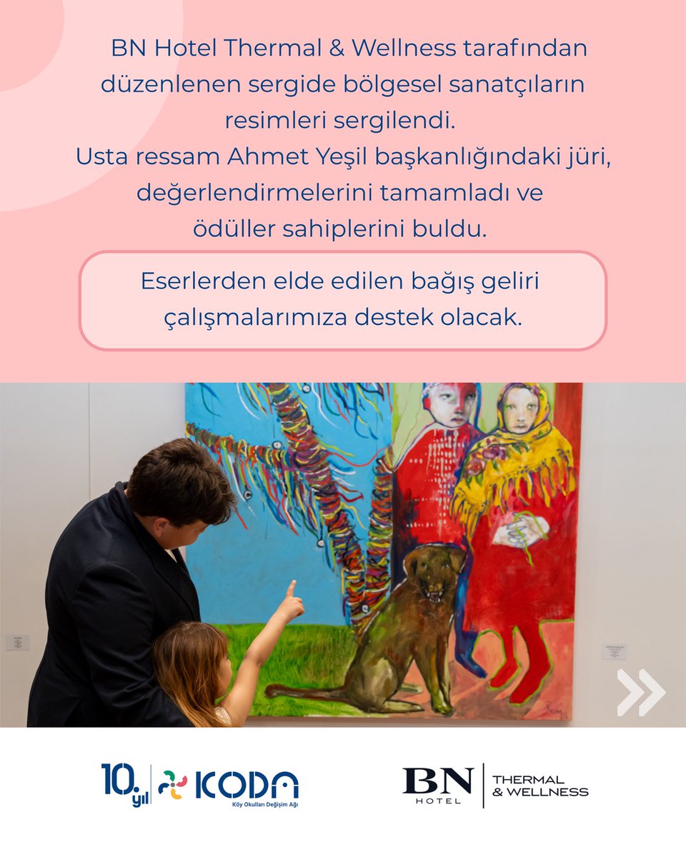 kodegisim's tweet photo. Sanatın dayanışmaya dönüştüğü çok değerli bir buluşmadaydık. 🎨✨
BN Sanat Akademisi Ödülleri’nde sergilenen eserlerden elde edilen gelir, köylerde daha iyi eğitim için KODA’ya bağışlanacak.
Bu anlamlı destek ve dayanışma için BN Hotel Thermal &amp; Wellness’a teşekkür ederiz. 💛 https://t.co/wF3mmS5QWh