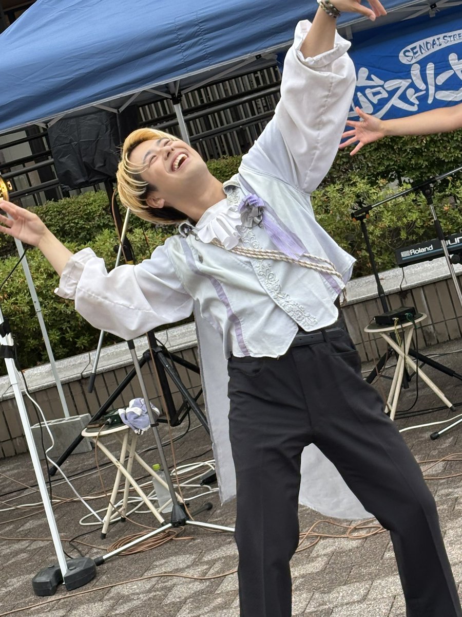 S15s15S15_'s tweet photo. 新潟からゆっきー！！　お久でした！
見てよ！この躍動感✨
歌とダンスで魅了させるのさすがですわ🕺
グリーンステージではかなり盛り上がってたね！
また宮城に遊びに来てね！
今日はお疲れさまでした！！！

#仙台ストリート大作戦 https://t.co/wlZd8MFCBt