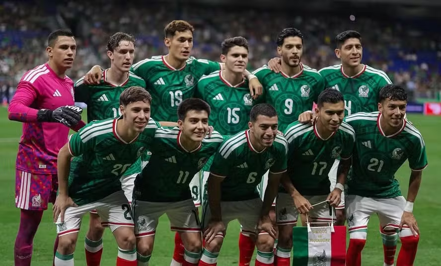 nominutozero's tweet photo. O México é a seleção que MAIS VEZES esteve presente na Abertura da Copa do Mundo (5 vezes), mas não conseguiu vencer em nenhuma.

1930: México 1x4 França
1950: México 0x4 Brasil
1958: México 0x3 Suécia
1970: México 0x0 União Soviética
2010: México 1x1 África do Sul

Agora vai? https://t.co/NQQWX9EcZ2