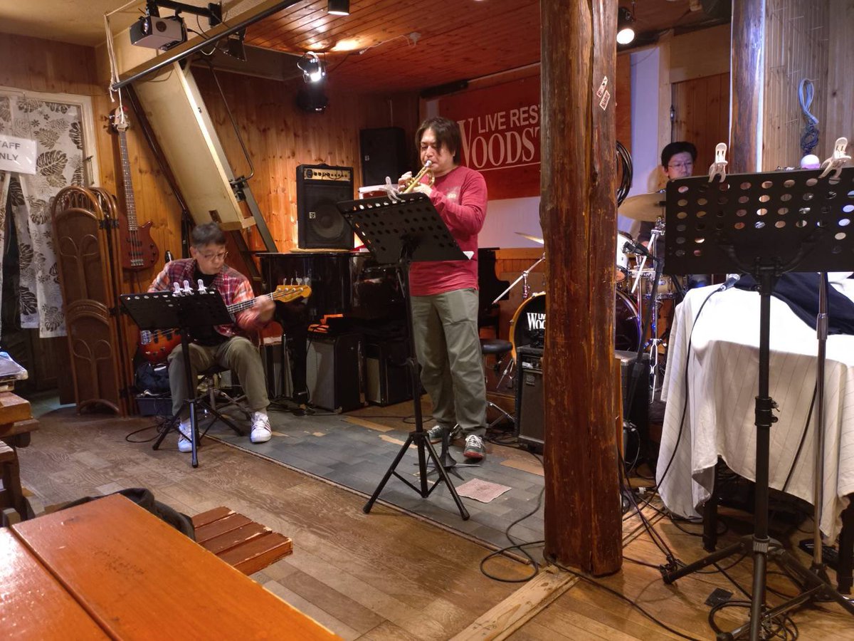 jani198378's tweet photo. 6月のJAZZセッションはったり会
6/14(日)13時OPEN準備出来次第始めます！
日曜日の午後です⚠️
会費:2000円(要1ドリンクオーダー)
初心者🔰も、リスナーも大歓迎✨
お待ちしてます🐑

ウッドストック
〒287-0102 千葉県香取市岩部１８２１−１５ https://t.co/X5WGJpl3Lw