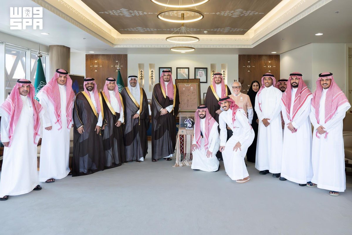SPAregions's tweet photo. الأمير راكان بن سلمان يستقبل مسؤولي ولاعبي نادي الدرعية بمناسبة صعود الفريق إلى دوري روشن السعودي للمحترفين.
https://t.co/RHUtP7A8wL
#واس https://t.co/MjysO0WjxF