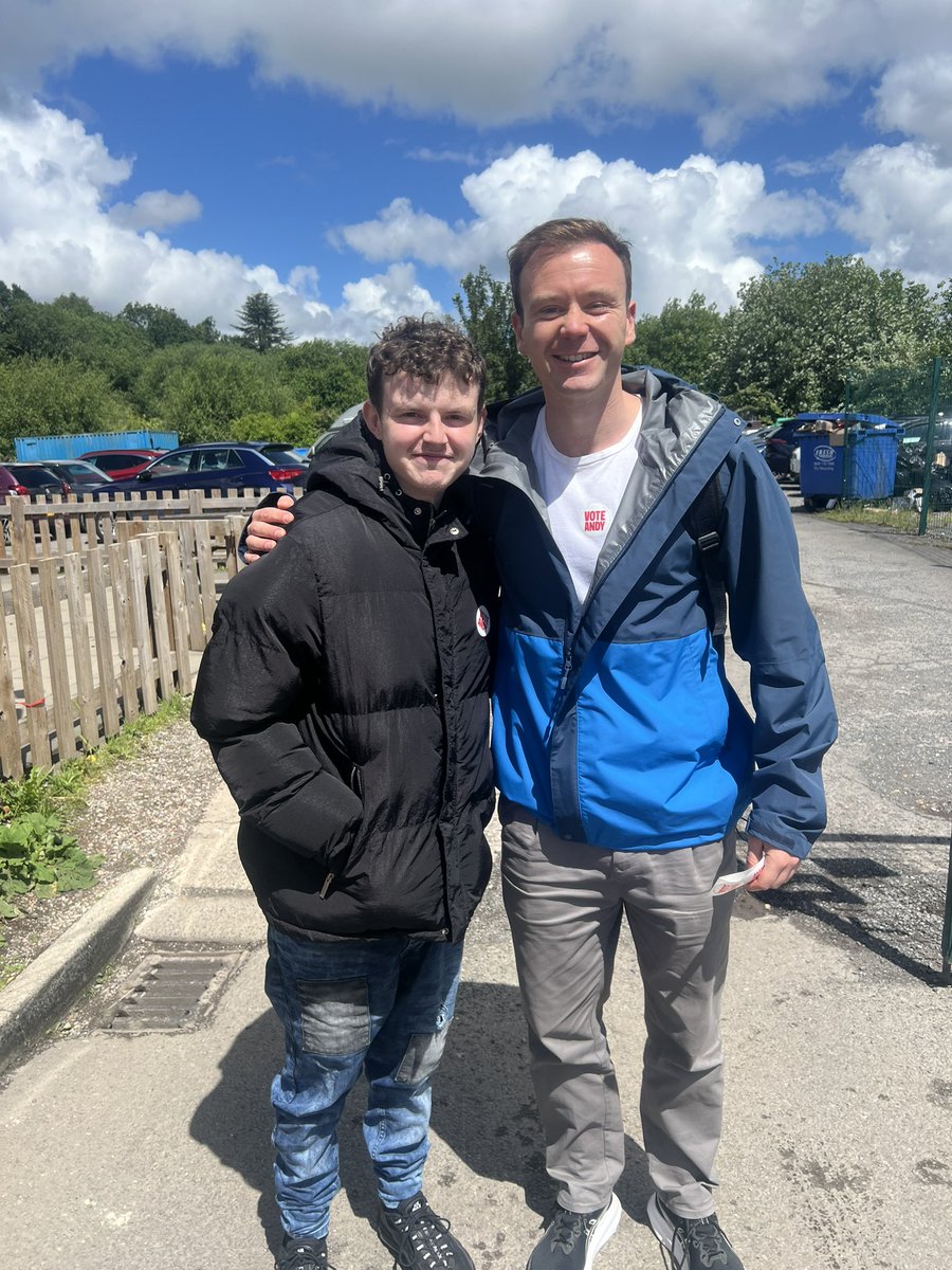 APasquille's tweet photo. Met with @FredThomasUK at the makerfield by election and went campaigning with him to get burnham elected https://t.co/3camhNCoD6