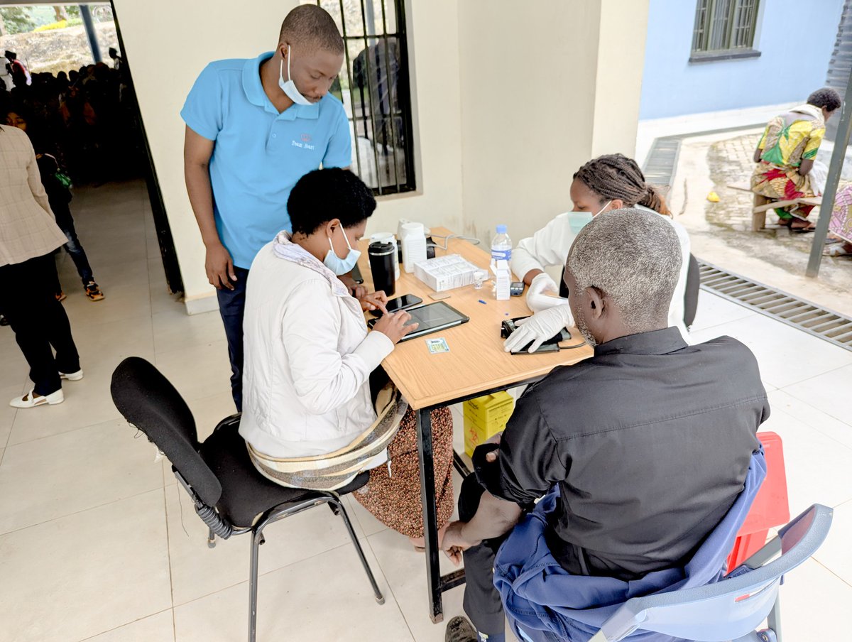 Byumba_Hospital's tweet photo. Uyu munsi, ku bufatanye na @TeamHeartRwanda na @RBCRwanda, @Byumba_Hospital yatangije icyumweru cyahariwe gukangurira abaturage ku kuzirikana, gukumira no gufatirana hakiri kare indwara z'umutima n'imiyoboro y'amaraso (CVDs) zikomeje kwiyongera ku isi ndetse no mu Rwanda. https://t.co/CdkPiS7Z8Z