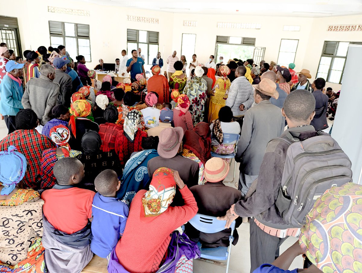 Byumba_Hospital's tweet photo. Uyu munsi, ku bufatanye na @TeamHeartRwanda na @RBCRwanda, @Byumba_Hospital yatangije icyumweru cyahariwe gukangurira abaturage ku kuzirikana, gukumira no gufatirana hakiri kare indwara z'umutima n'imiyoboro y'amaraso (CVDs) zikomeje kwiyongera ku isi ndetse no mu Rwanda. https://t.co/CdkPiS7Z8Z