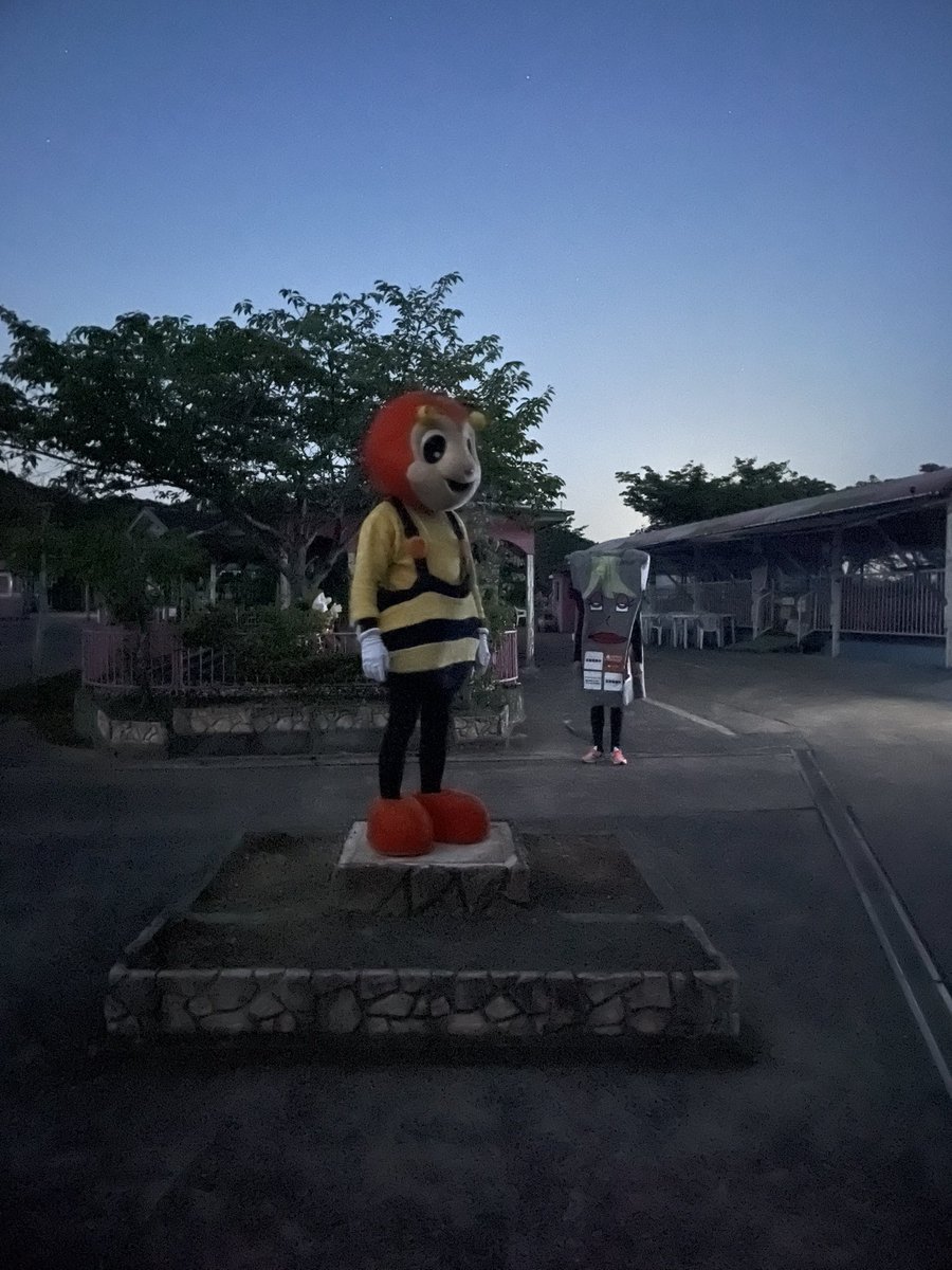 MarchenVillage's tweet photo. リズムさんに曲を⁉️えー‼️😂😂😂

そして映画も⁉️えー‼️😂😂😂

『メルヘン村探検2』『メルヘン・ハニー』予告編【2026年06月26日(金)公開】 https://t.co/T6ZE4ASFcF @YouTubeより https://t.co/MIQsTZC6OX