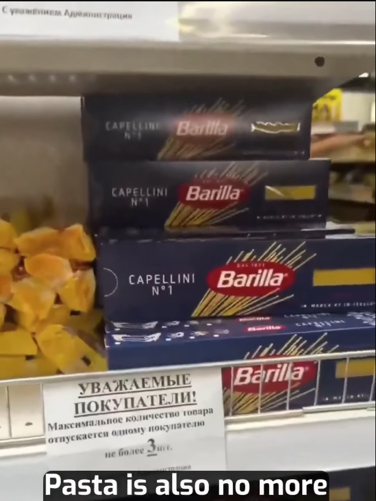 _ooo0OOOO0ooo_'s tweet photo. Barilla pasta for sale in Crimea, limit three.
I won't be buying @Barilla pasta ever again in my life because they sell to ruZZia. https://t.co/dIYHWjIxHp